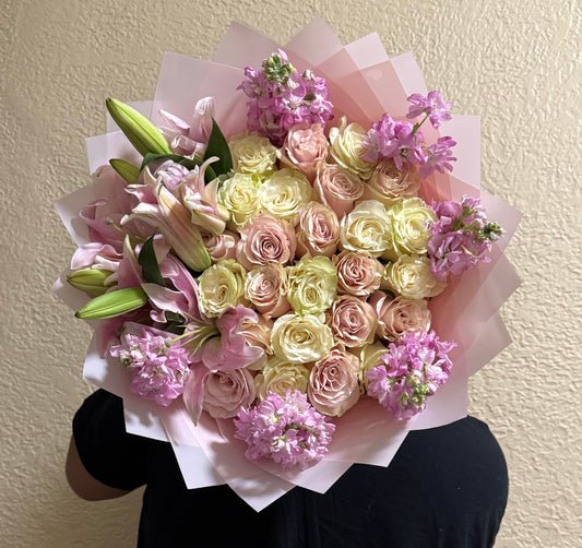 Lily & Rose Elegance